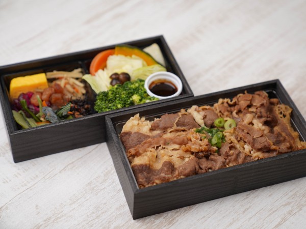 野菜づくしの牛すき二段御膳