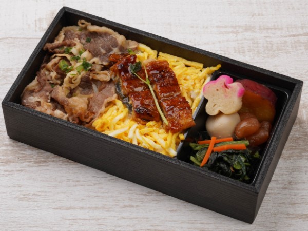 厳選鰻と牛すき煮の贅沢お重