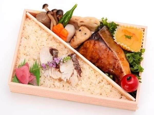開運箱 鯛めしと天然鰤の照焼き膳