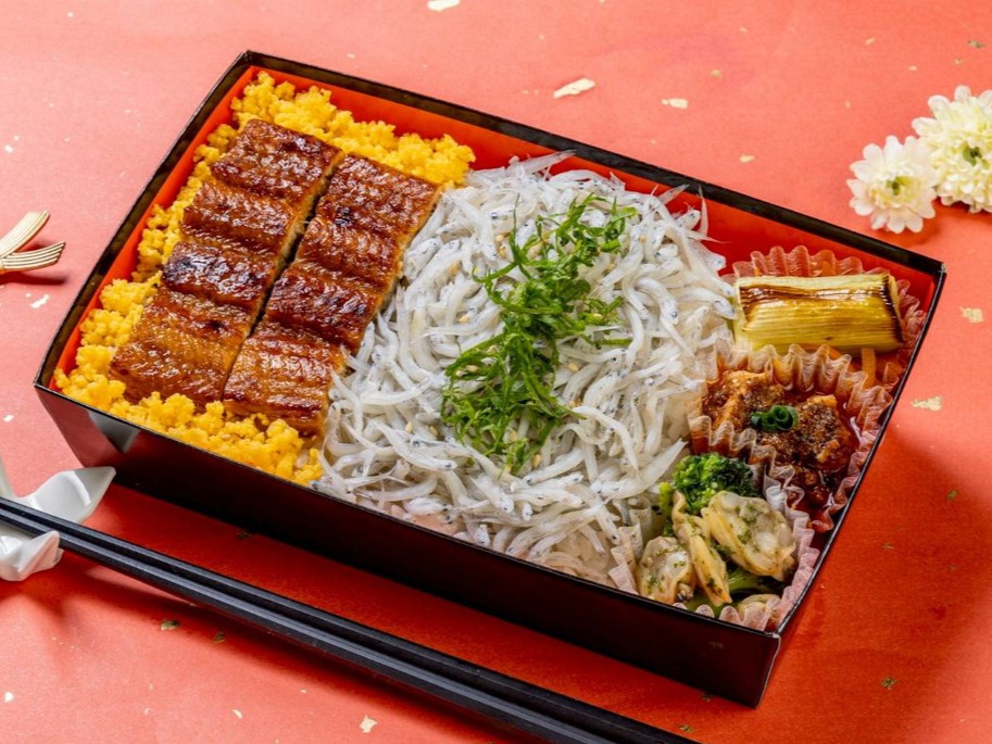 松吉家の鰻・瀬戸内しらすのお重と３種のお菜
