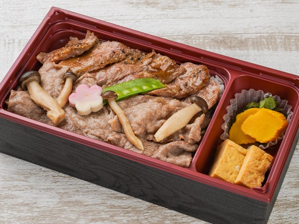 すき焼き＆ステーキの顔合わせ弁当