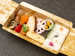 熟成塩麹仕立て 鮭の旨味焼きと彩り御膳