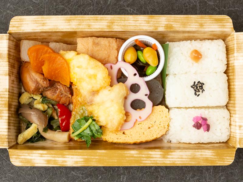 ふっくら鯛の黄金（こがね）天ぷら御膳