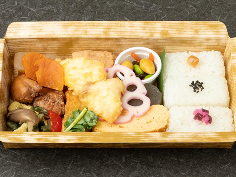 ふっくら鯛の黄金（こがね）天ぷら御膳