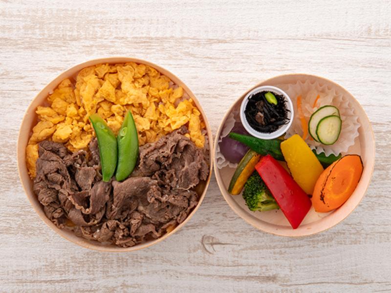 牛すき焼きわっぱ二段 （グリル野菜付）