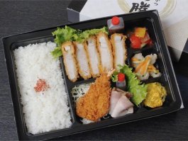 三元豚のロースカツ＆海老フライ御膳