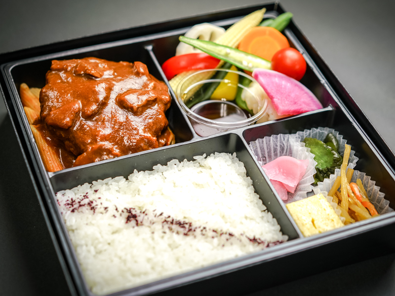 自家製デミグラスソースの和牛ハンバーグ弁当