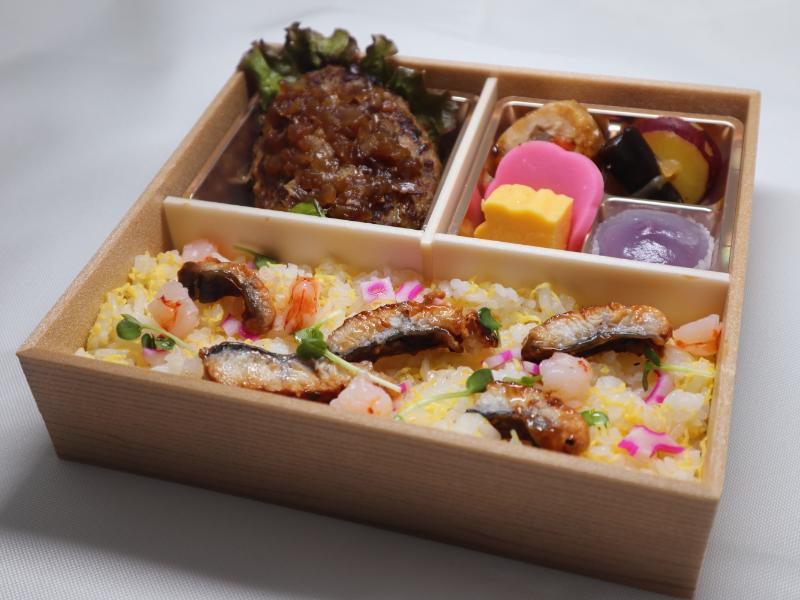 国産牛ハンバーグと鰻と海老のチラシ寿司弁当