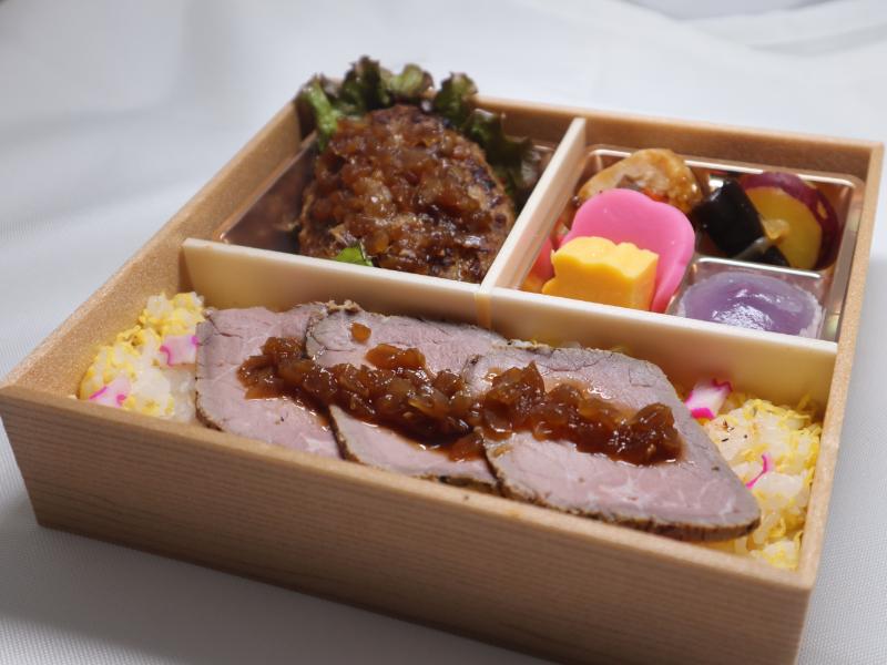 国産牛ハンバーグとローストビーフ弁当
