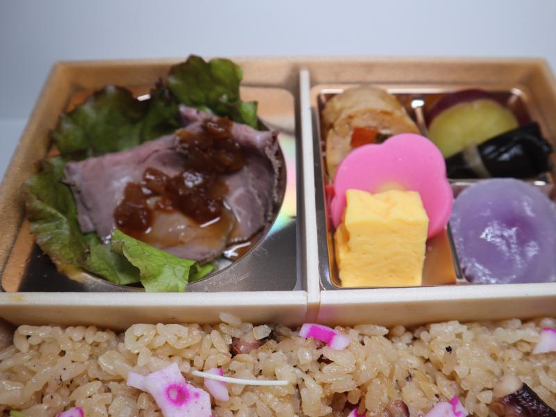 ローストビーフの海鮮炊き込みご飯弁当