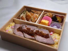 チキンソテーのローストビーフ弁当