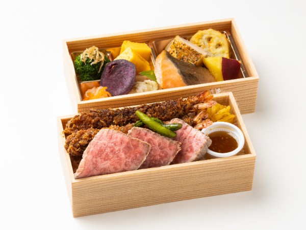 ごちそう2段懐石御膳 黒毛和牛厚切りローストビーフ＆醤油海老ふらい