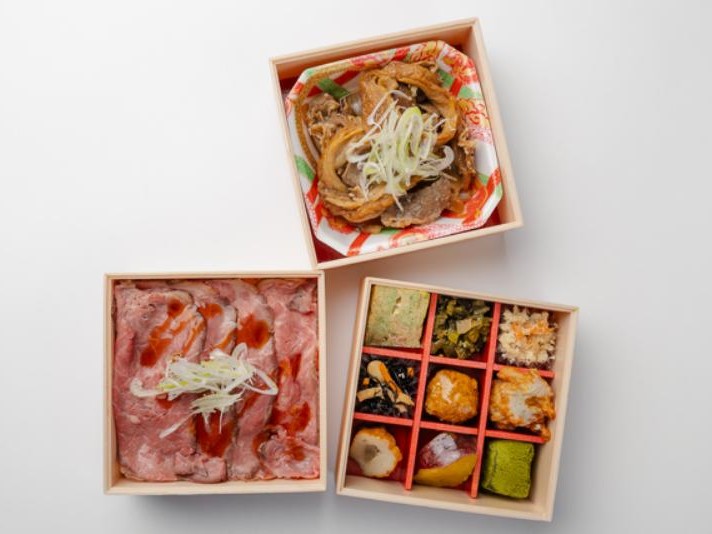ローストビーフと彩り9升の三段弁当