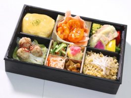 オマールの旨味たっぷり特製エビチリの贅沢弁当