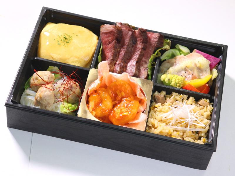 オマールの旨味たっぷり特製エビチリとオーガニックステーキの贅沢弁当