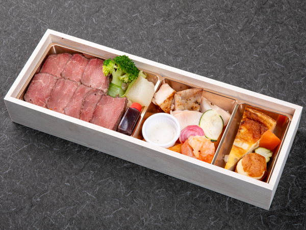 【500mlペット茶付き】ローストビーフ重肉尽くし弁当