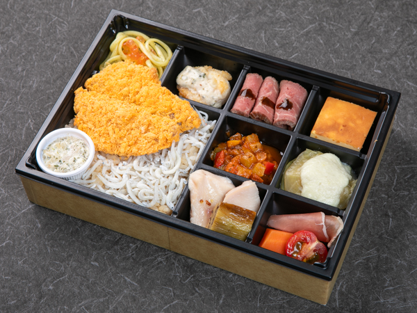 【500mlペット茶付き】フレンチコース弁当　シラス＆魚フライ