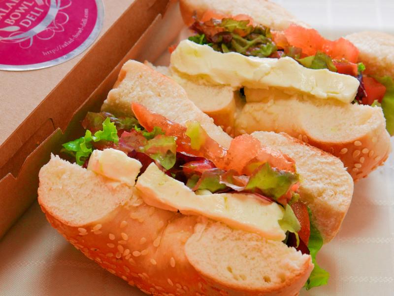 N．Y．ベーグルサンドイッチ！ベジタリアン様向け！クリームチーズ＆トマト