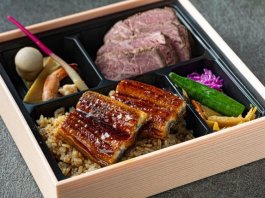 炭焼き鰻重と熟成赤身ステーキ弁当