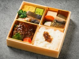 道産牛粗挽きハンバーグと季節のおばんざい