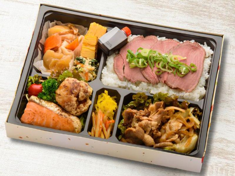 焼き鮭と豚生姜焼き弁当
