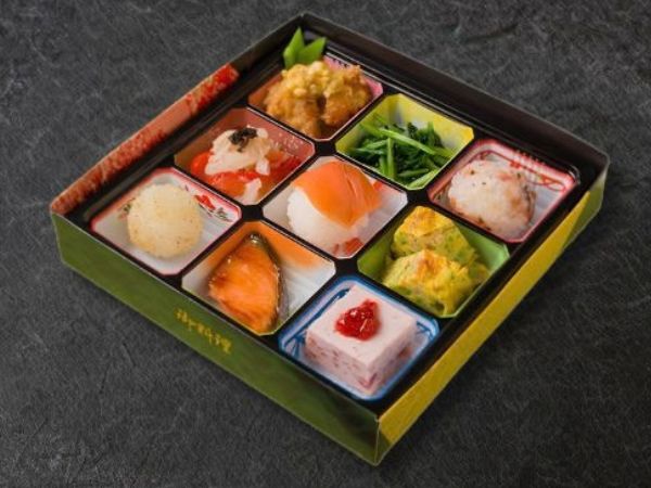 彩りおむすびランチＢＯＸ