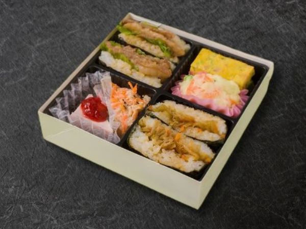 福つくライスサンドＢＯＸ