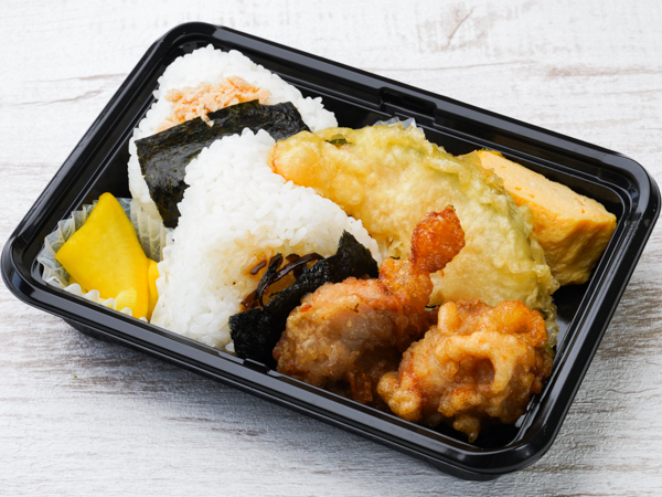 選べるおにぎり＆鶏唐揚げ弁当