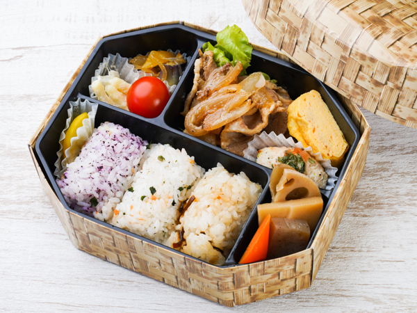 贅沢俵おにぎり＆豚肩ロース生姜焼き弁当
