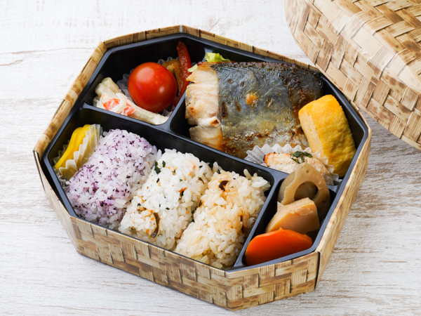 贅沢俵おにぎり＆鰆の西京焼き弁当