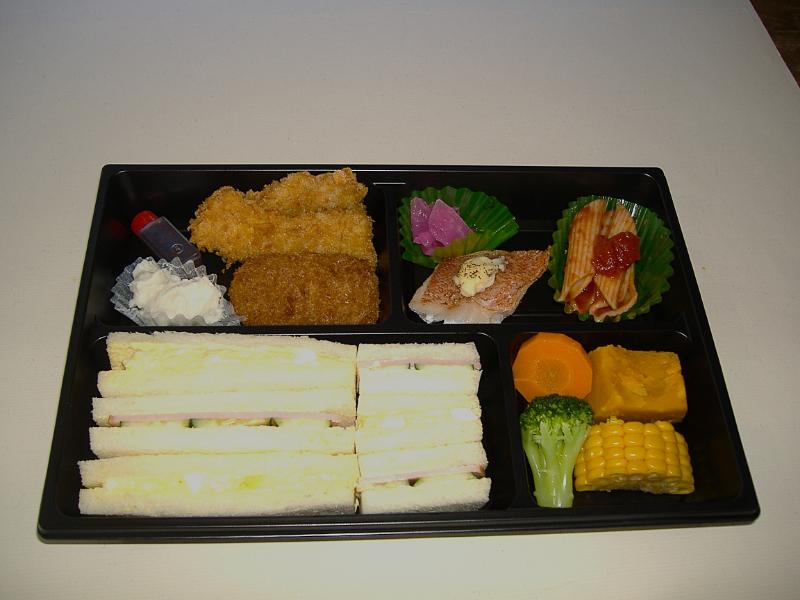 サンドウィッチ弁当