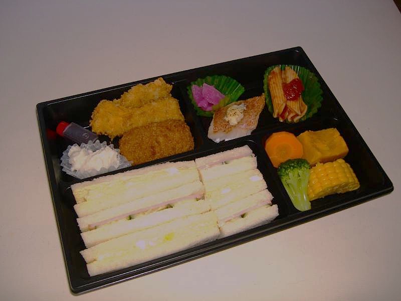 サンドウィッチ弁当