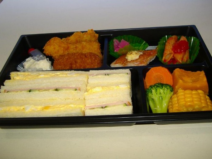 サンドウィッチ弁当