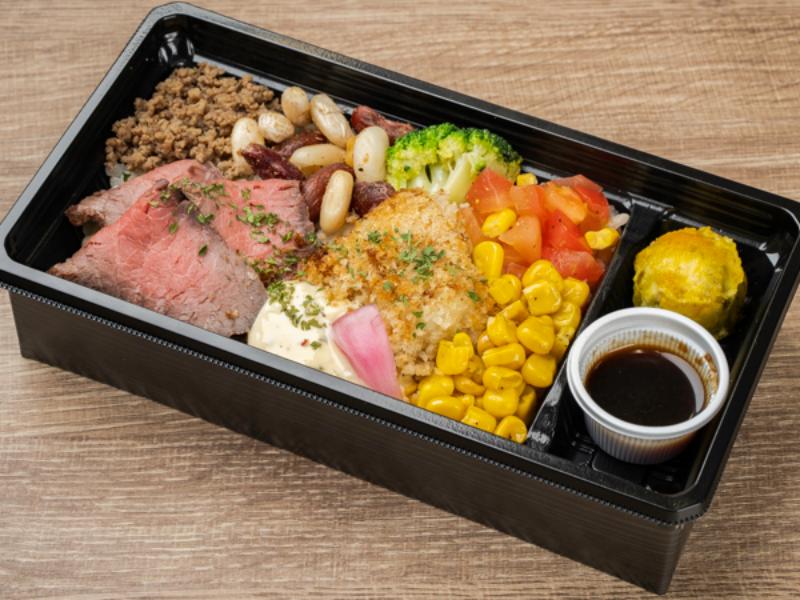 国産牛ローストビーフと白身魚のフライBOX