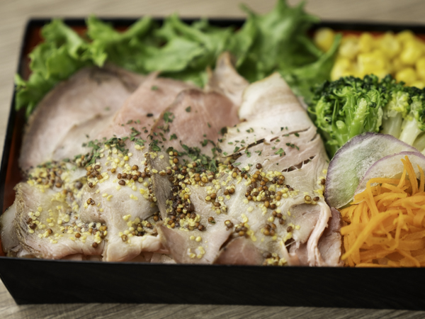 低温調理したしっとりローストポーク