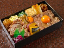 黒毛和牛すき焼きと牛ステーキ極重