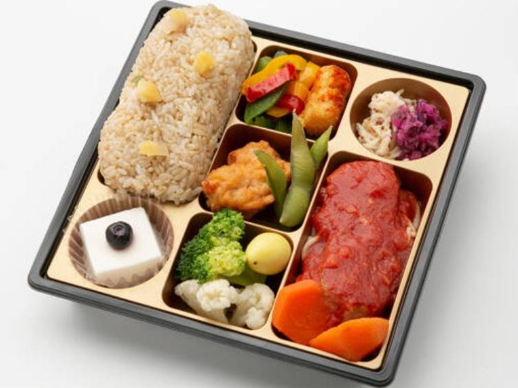 【9月1日〜11月30日お届け分限定】DE　LUXE トマト煮込みハンバーグ 〜旬のごはんと共に〜