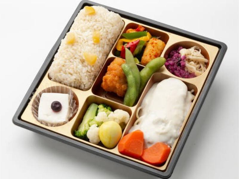 【9月1日〜11月30日お届け分限定】DE　LUXEブールブラン煮込みハンバーグ 〜旬のごはんと共に〜