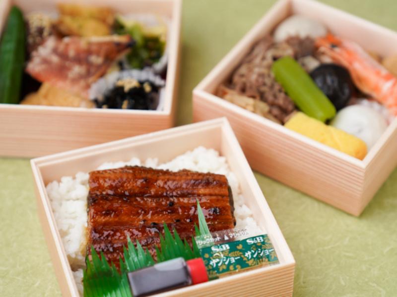 A5ランク黒毛和牛三段〜鰻蒲焼き〜