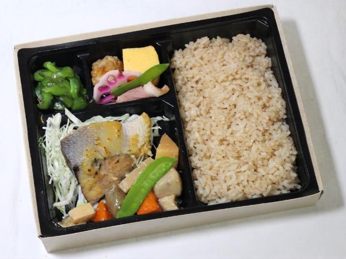 【お好み幕の内弁当】ブリと筑前煮