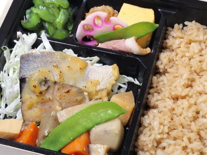 【お好み幕の内弁当】ブリと筑前煮