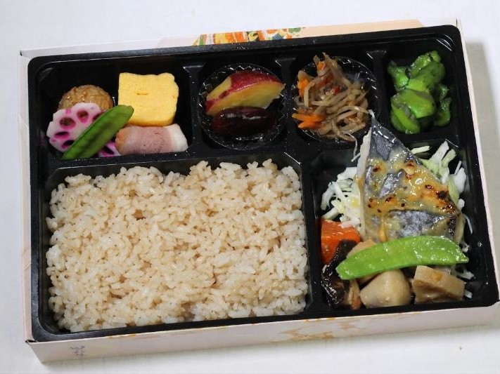 【彩り幕の内弁当】サワラと筑前煮