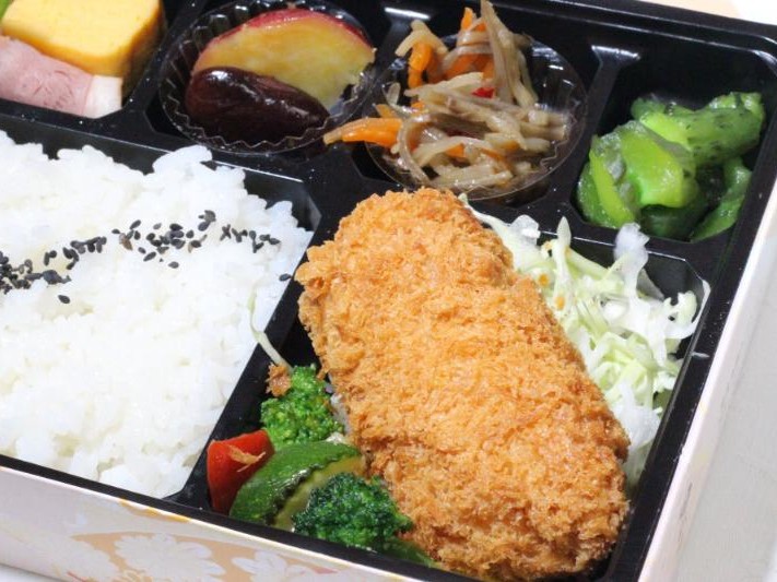 【彩り幕の内弁当】カニクリームコロッケ
