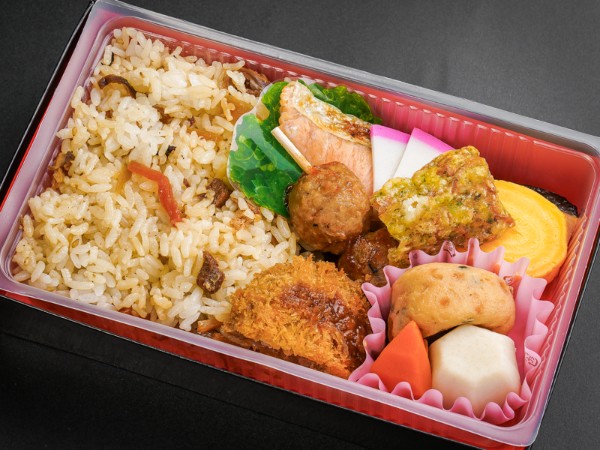 鳥十目ご飯 おでかけ幕の内弁当
