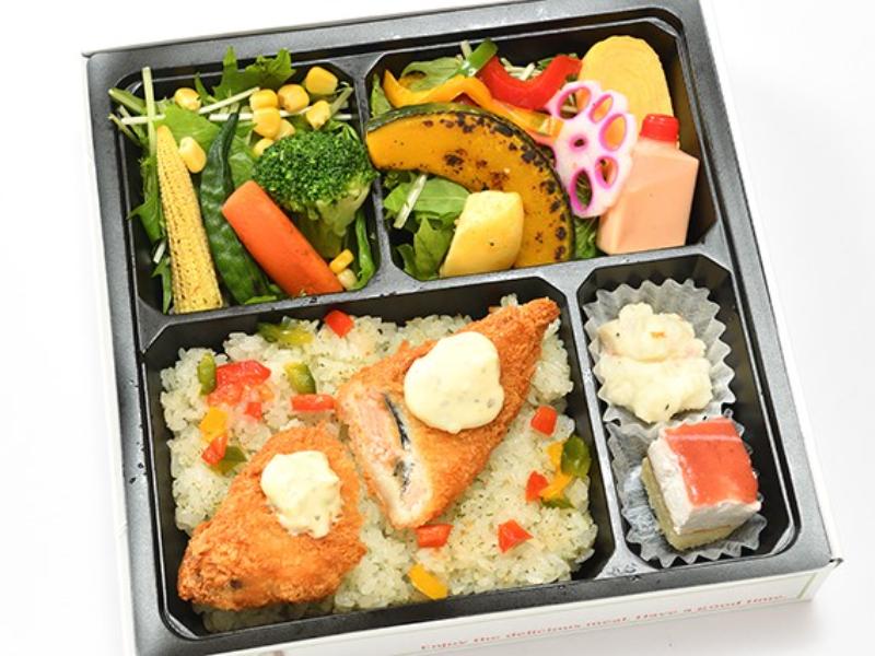 10種野菜のサーモンフライタルタル弁当