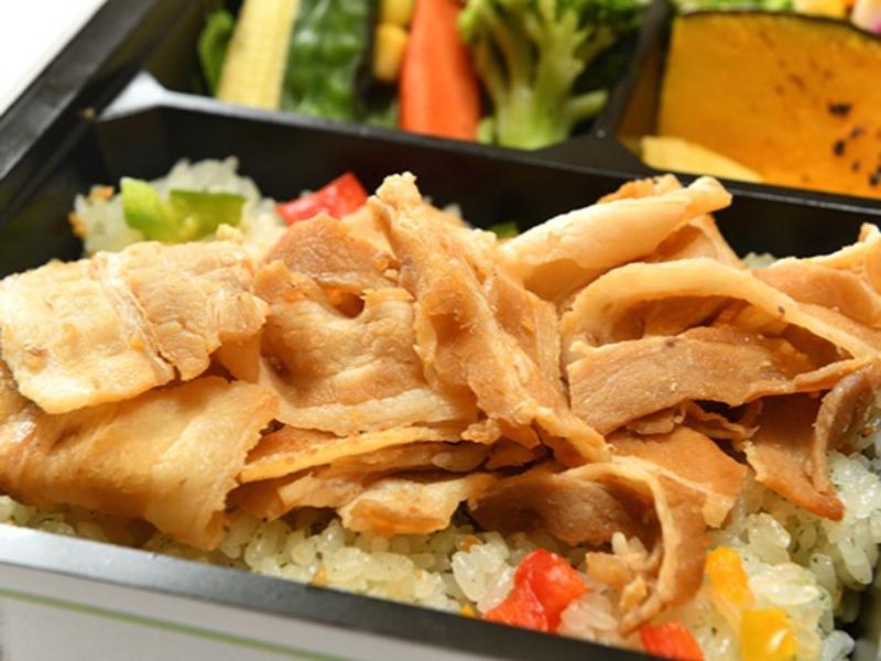 10種野菜のポークジンジャー弁当