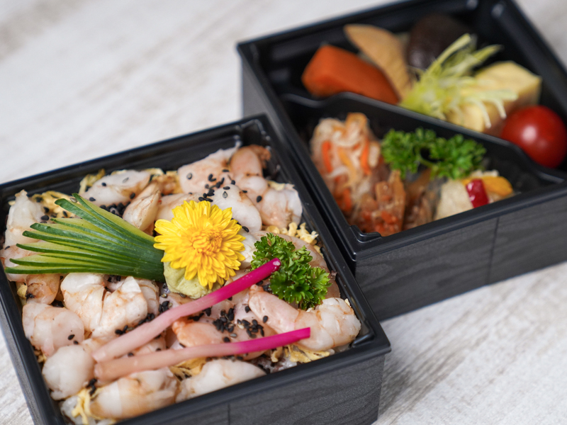 彩り二段重 ～えびちらし～