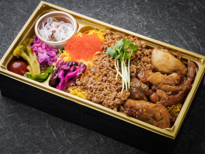 比内地鶏のそぼろ照焼き彩弁当