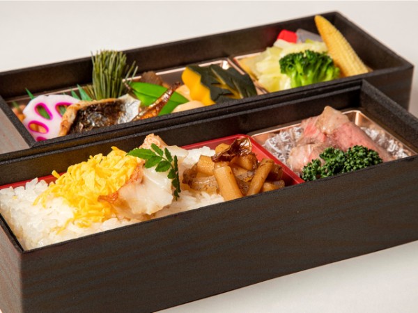 昴subaru～鯛だしご飯と黒毛和牛ステーキの2段重～