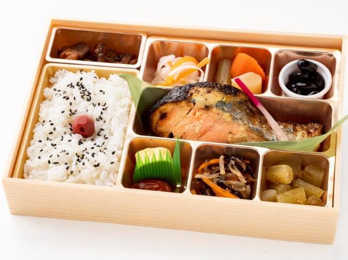 【高級折箱】銀さけ西京焼き　華やか膳